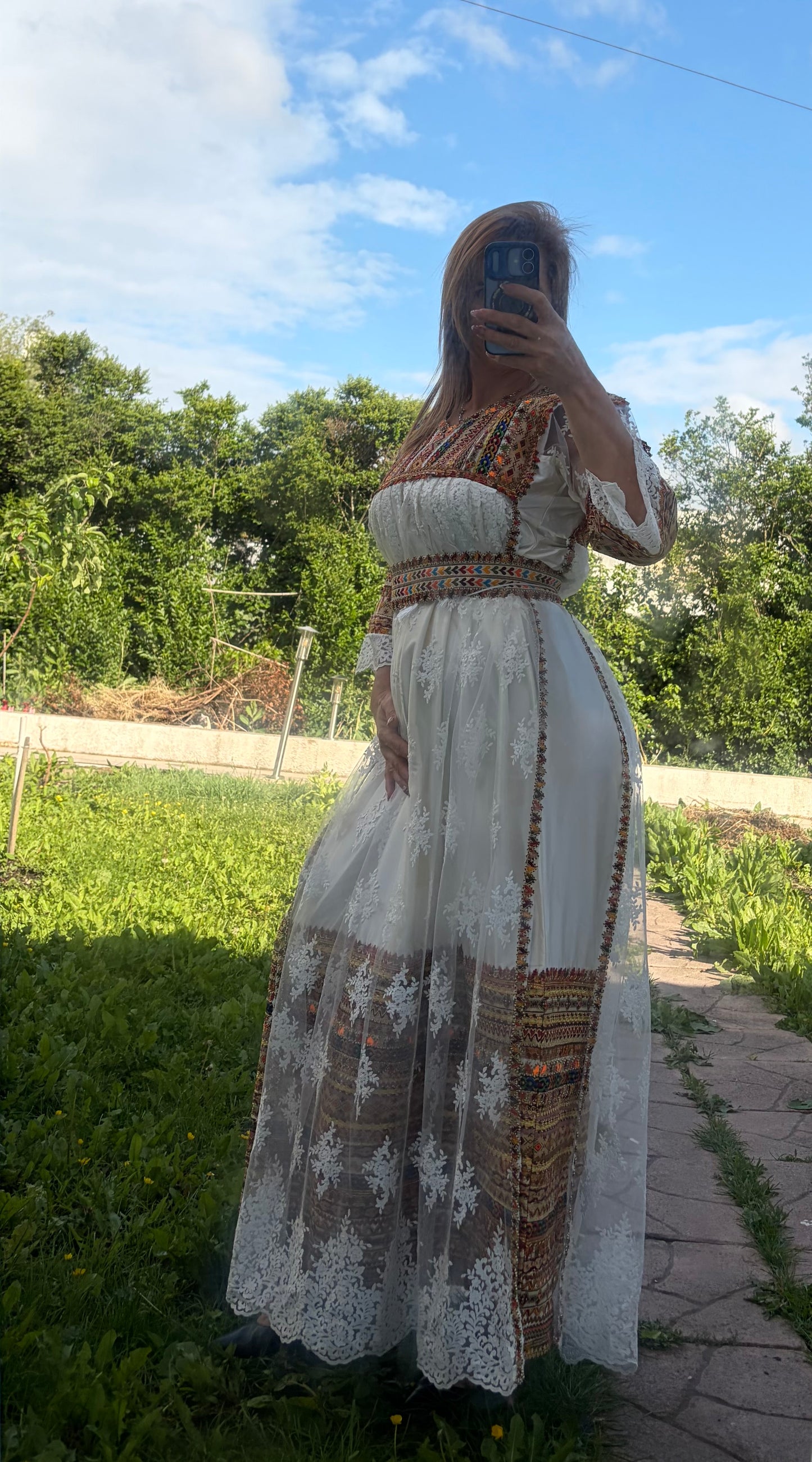 Robe nomedia blanche