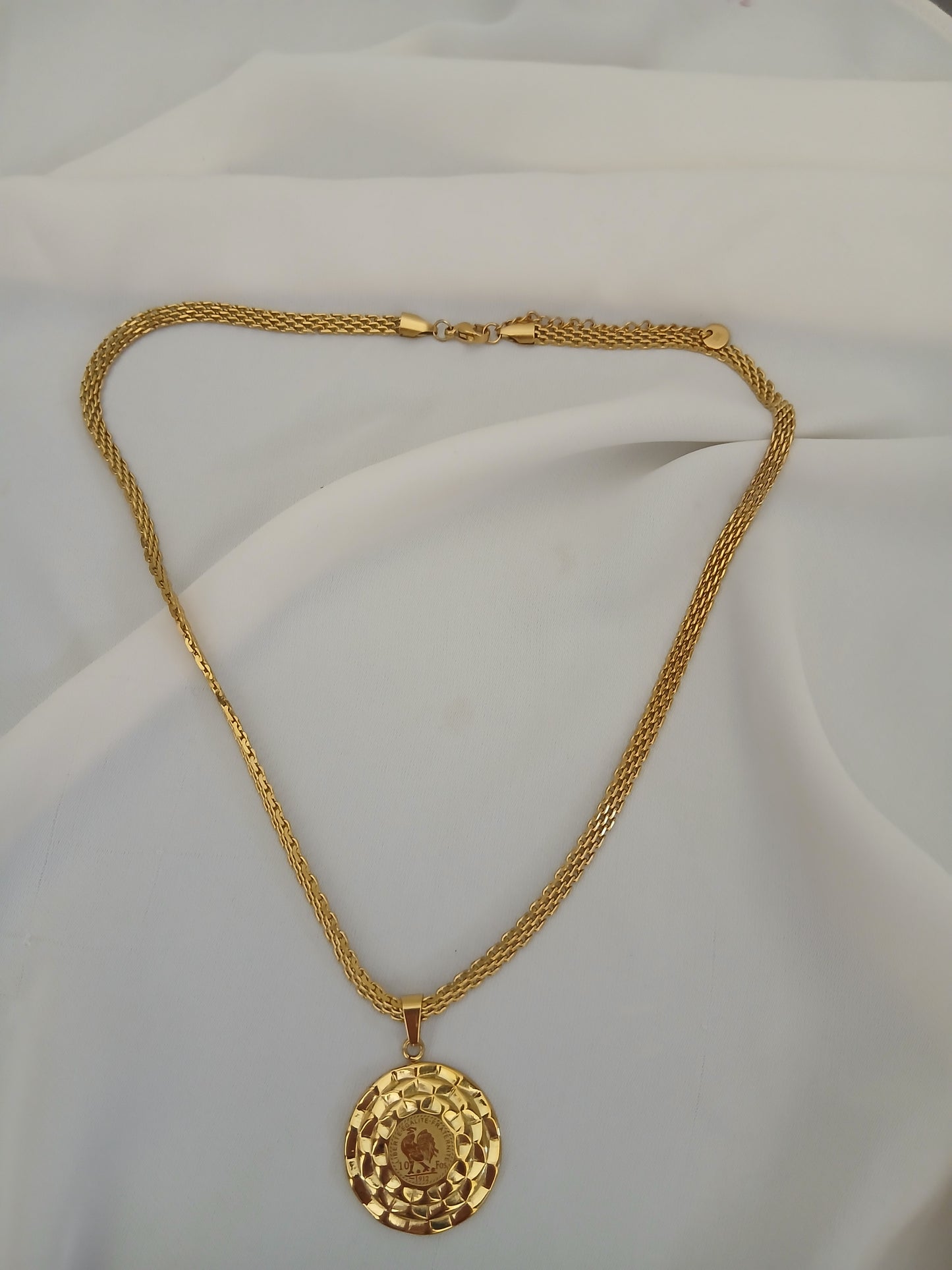 Collier Lisa