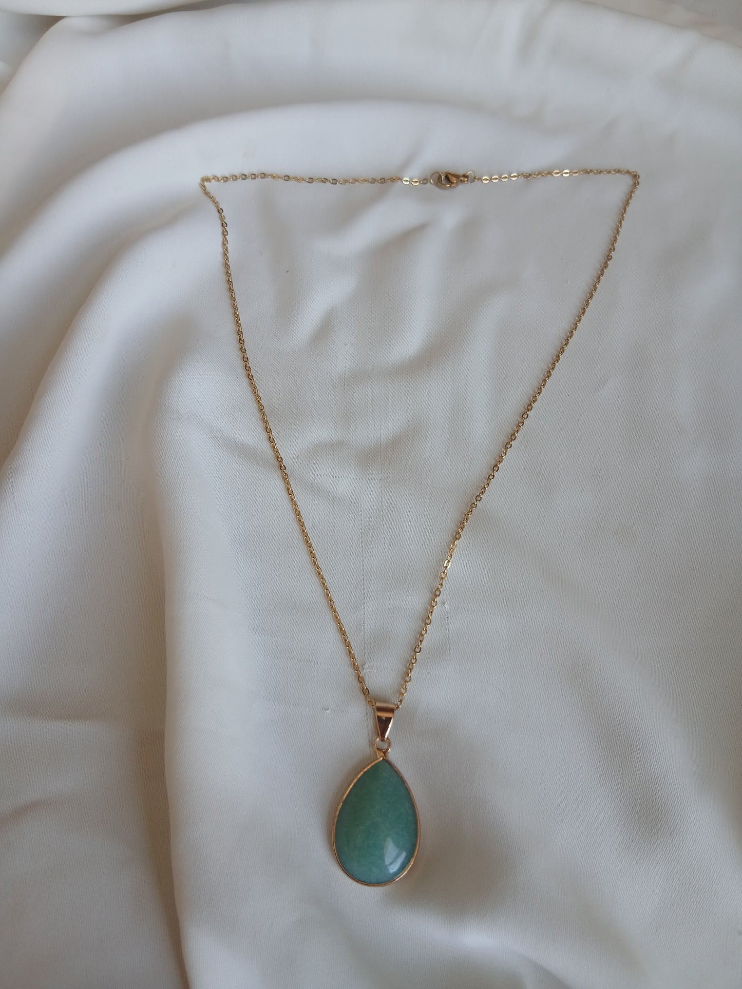 Collier pierre vert