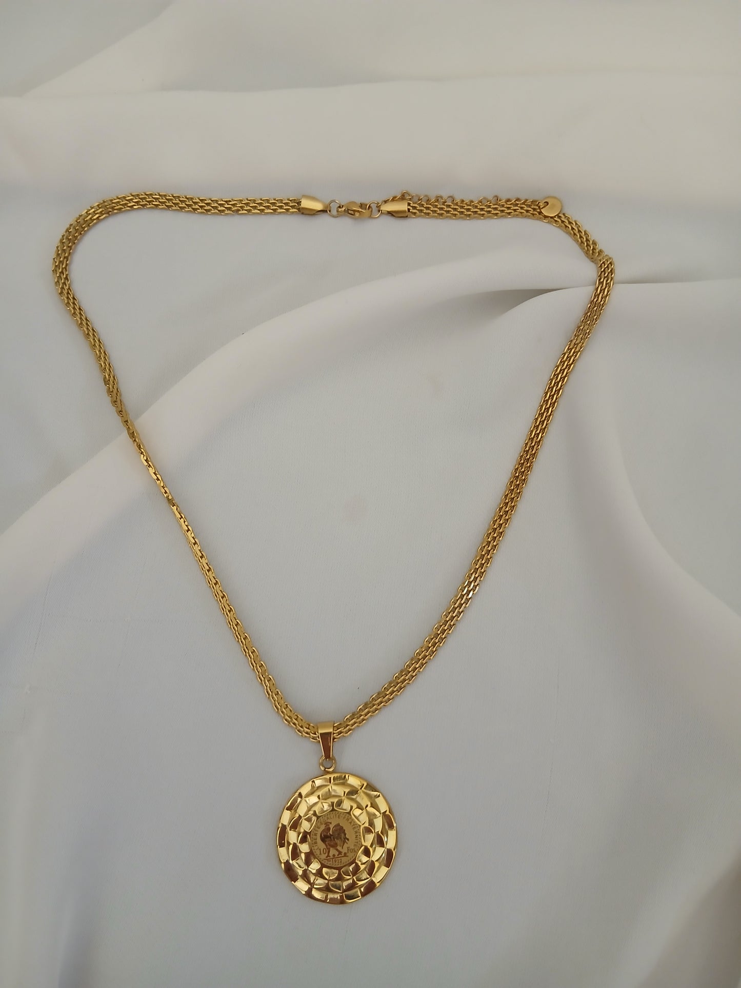Collier Lisa