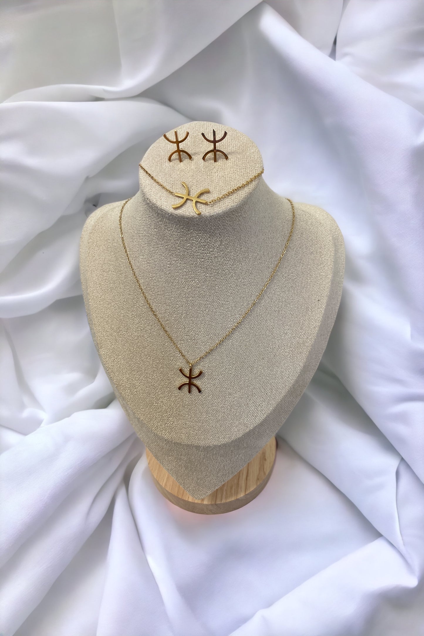 Parure amazigh dorée