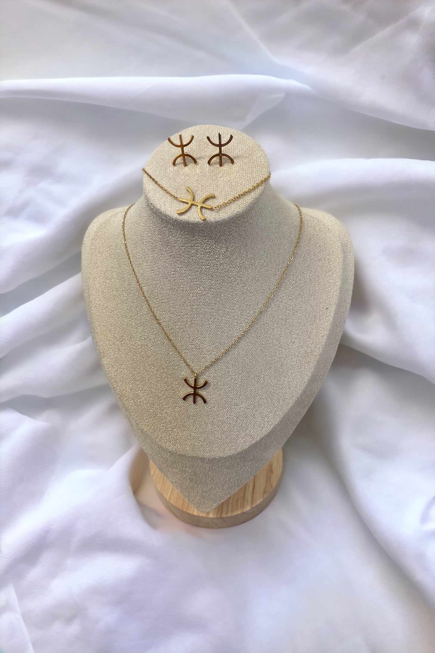 Parure amazigh dorée