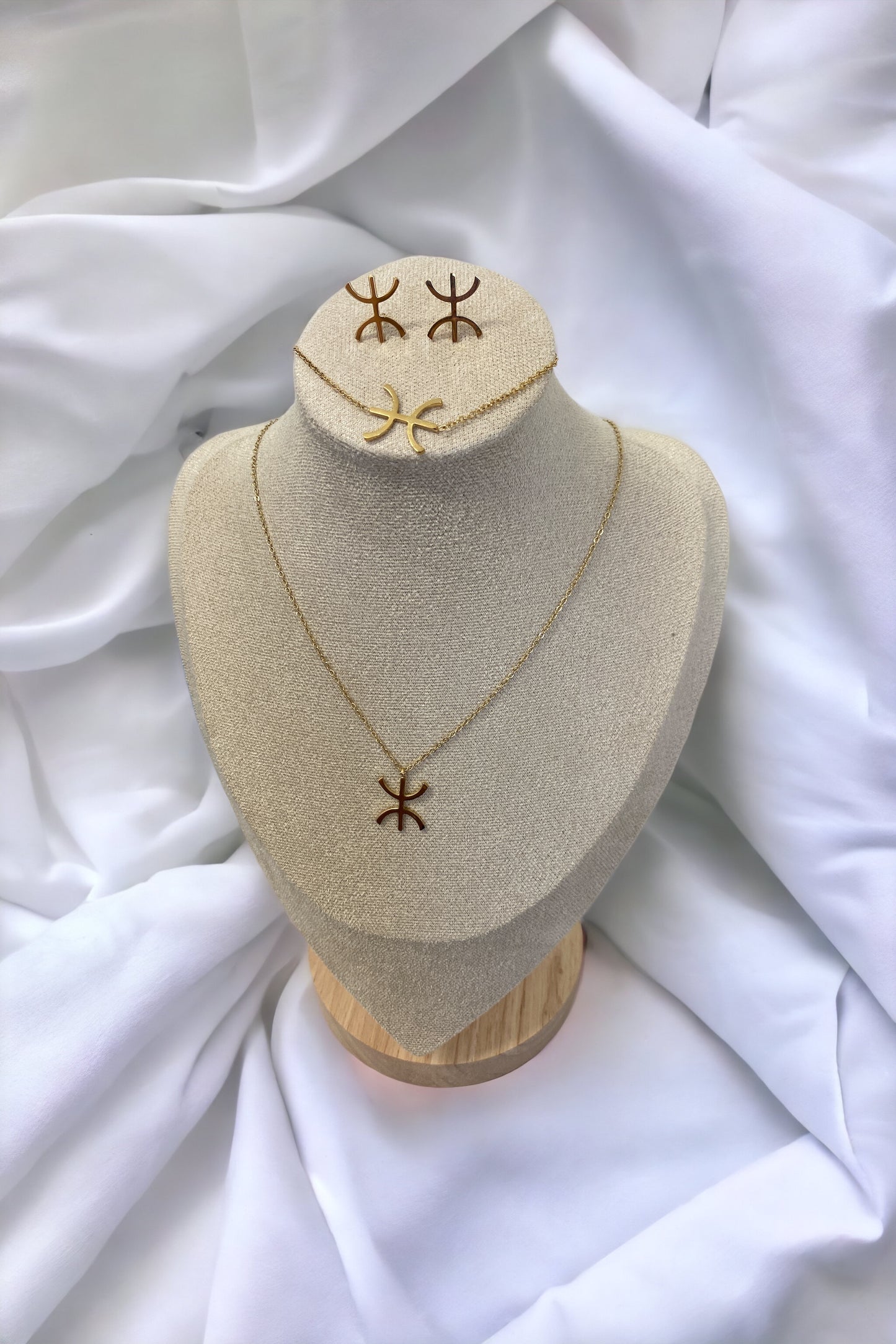 Parure amazigh dorée