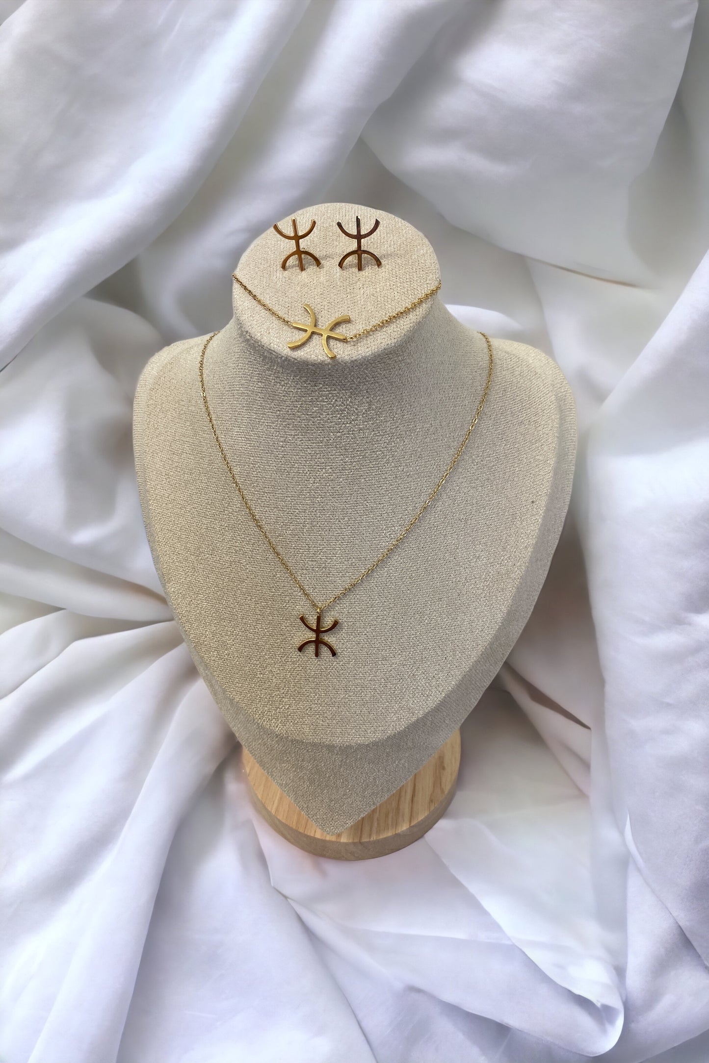 Parure amazigh dorée