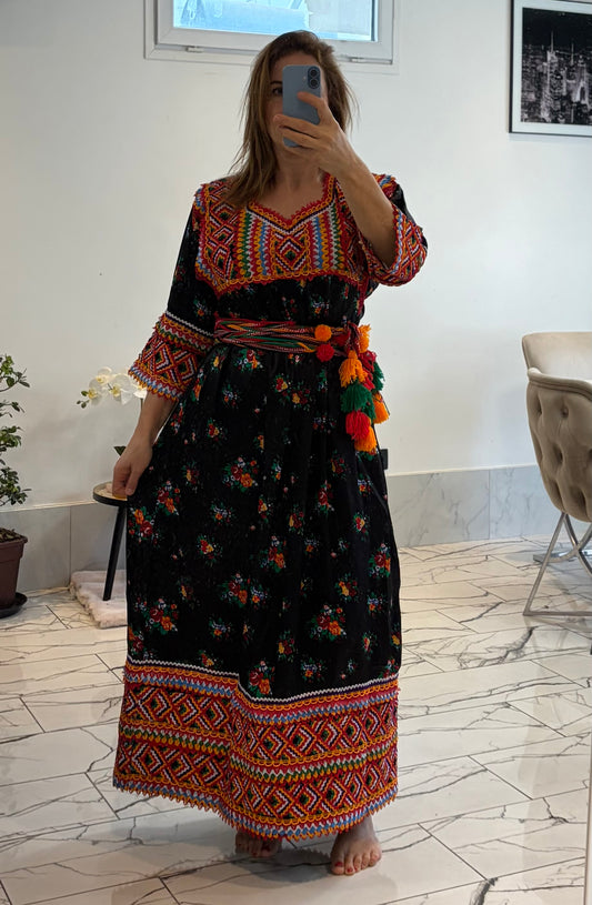 Robes iwadhiyen moderne