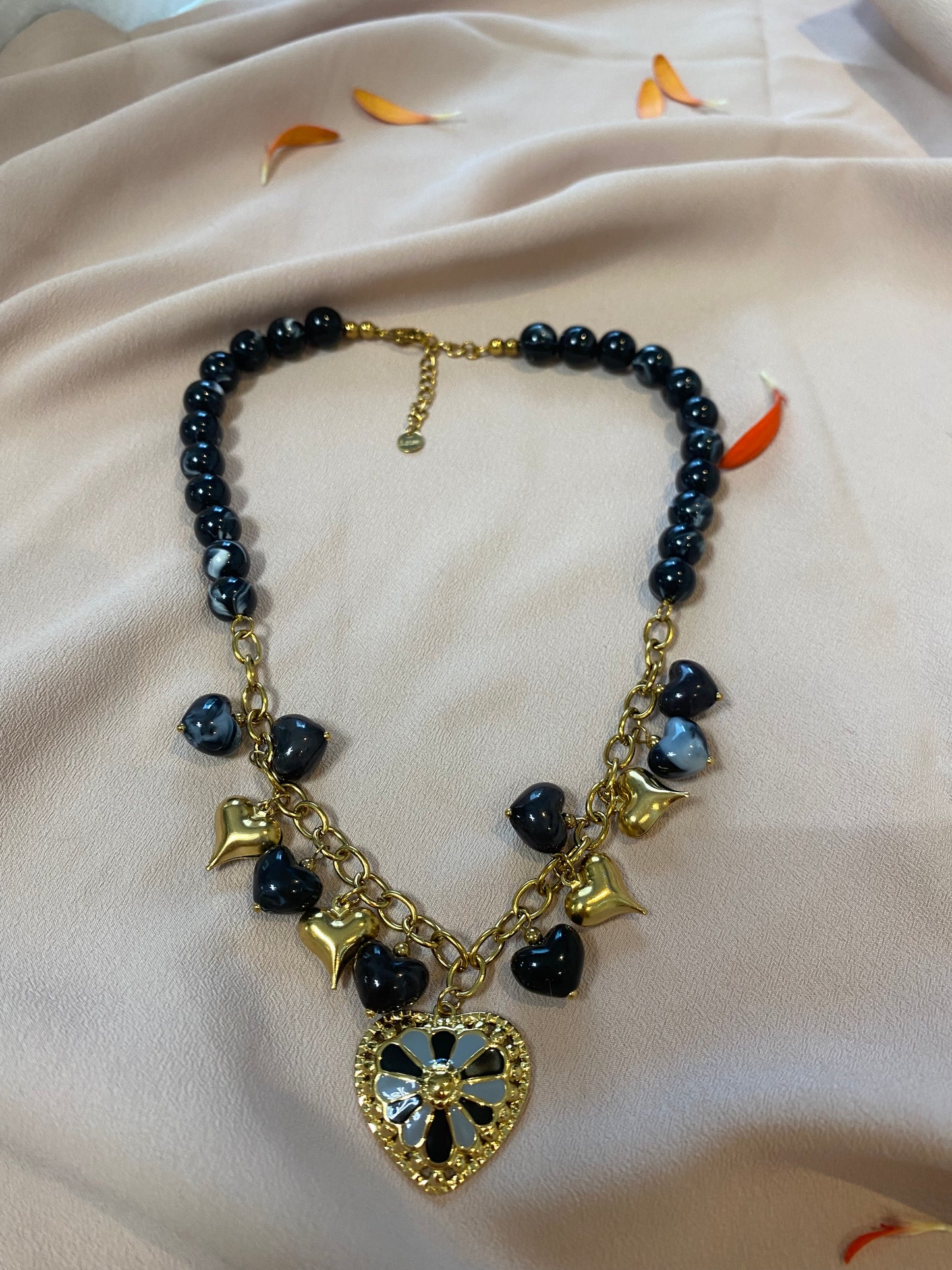 Collier cœur perles noir