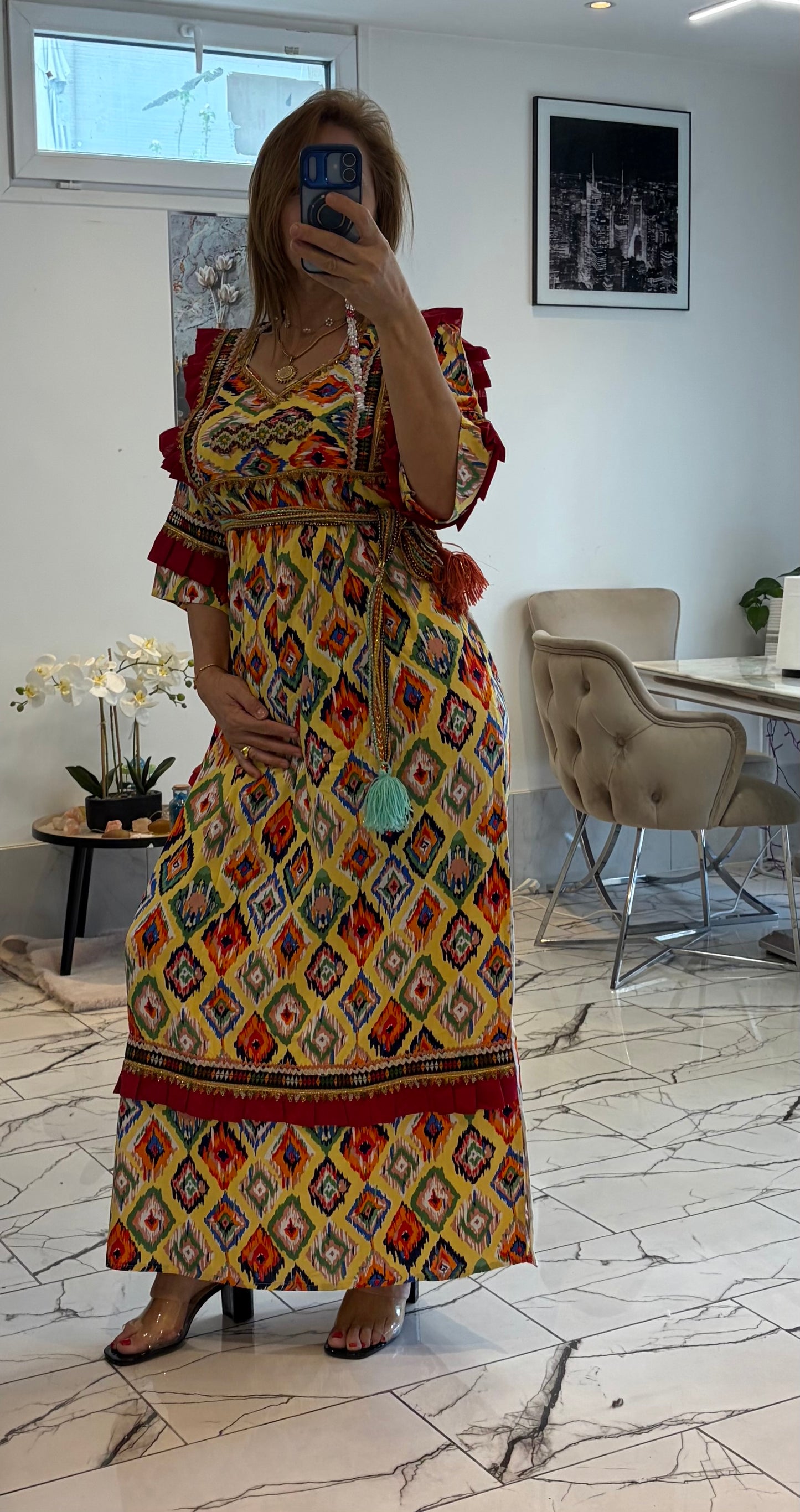 Robe fleurie modèle dentelle orange