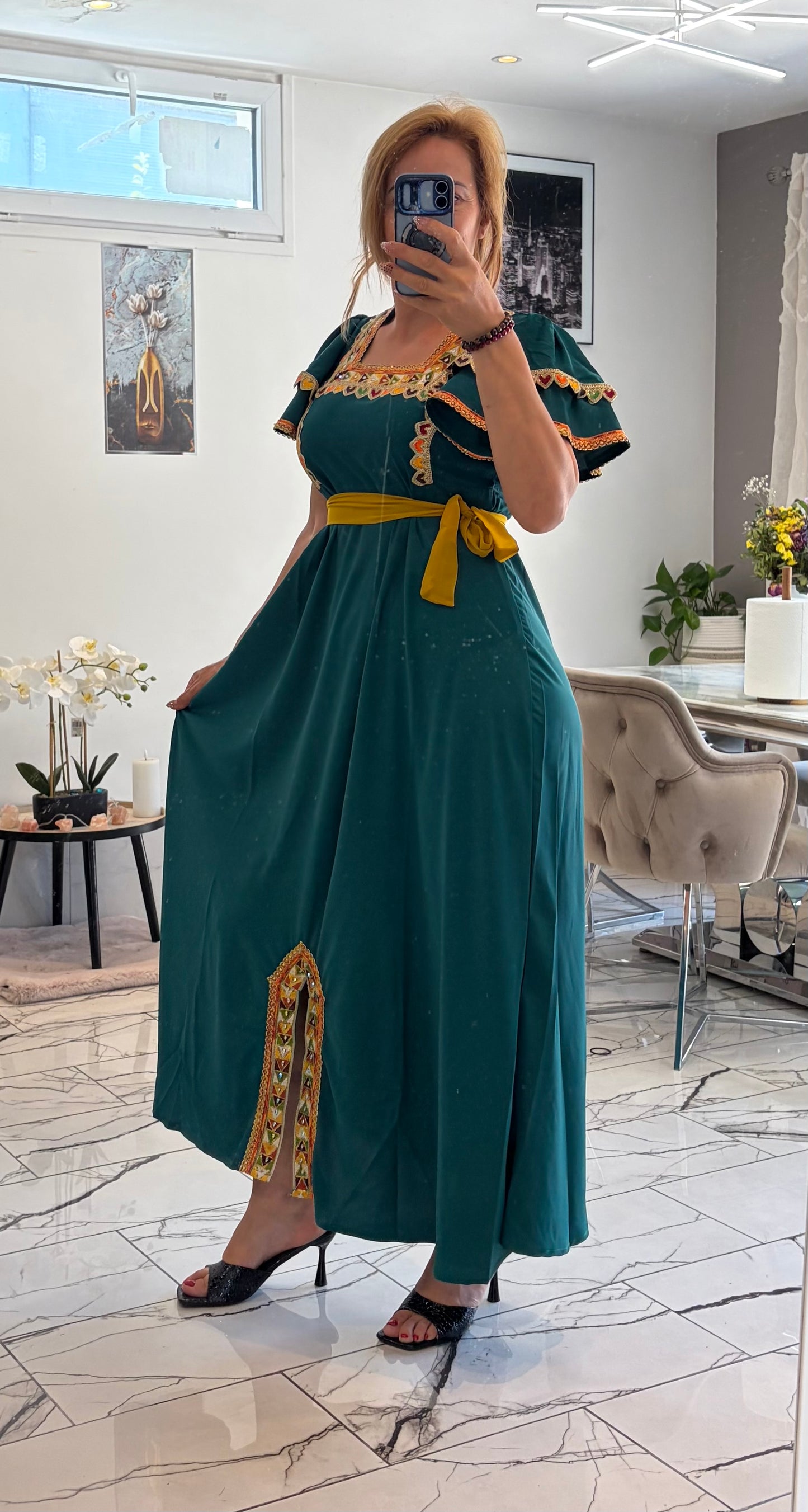 Robes modèle 8T36/46