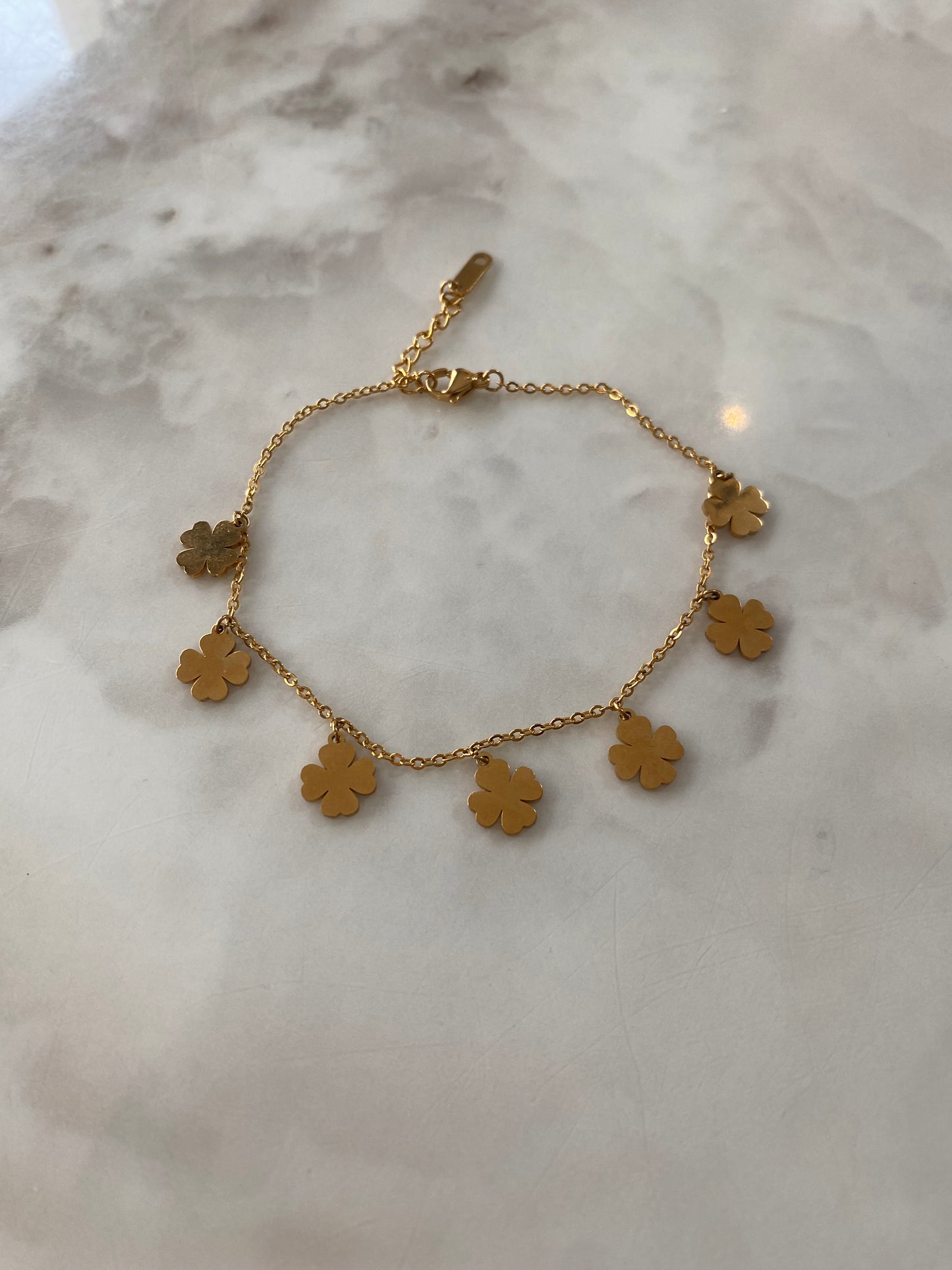 Bracelet plein fleurs