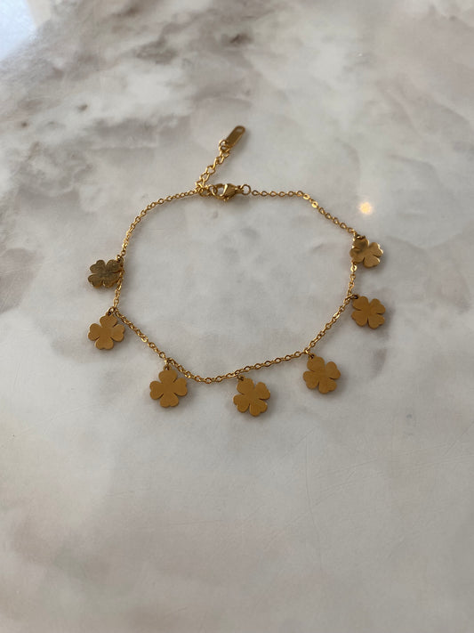 Bracelet plein fleurs