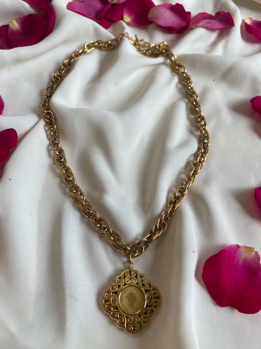 Collier louise Louise