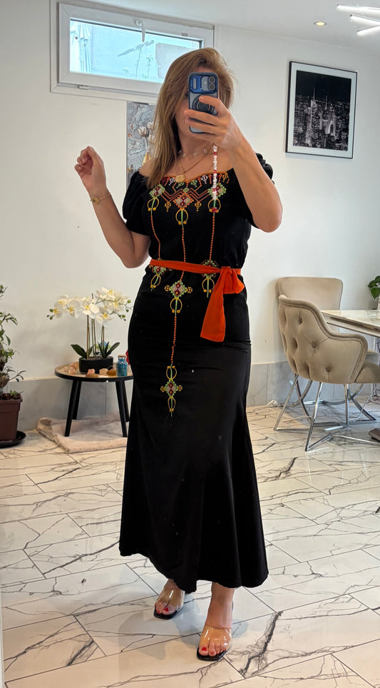 Robes broderie berbère