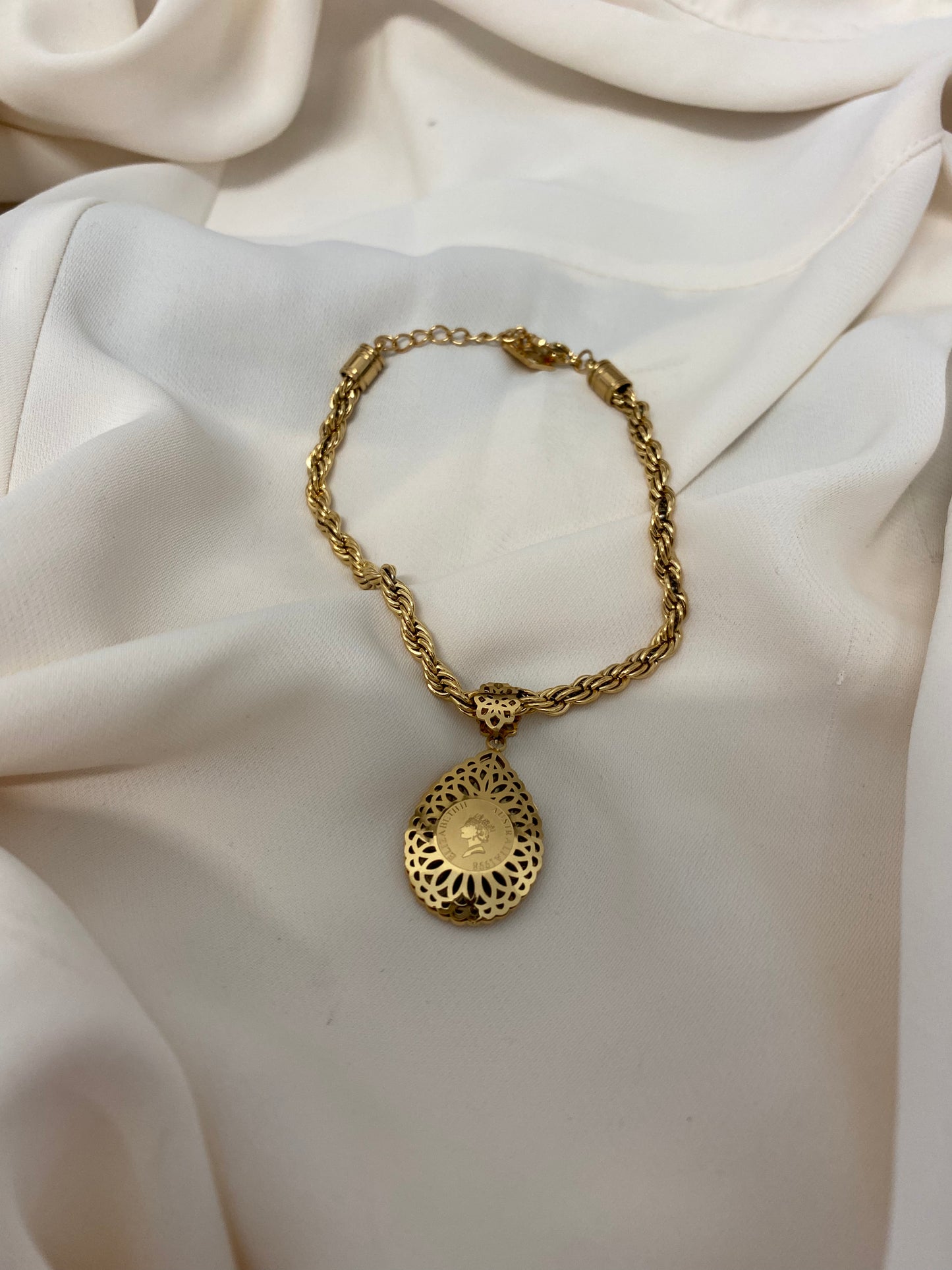 Bracelet thawizase